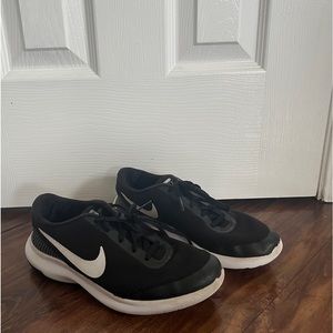 Nike Black and White Womens Shoes